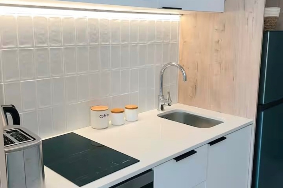 1 Bedroom Property for Sale in Sea Point Western Cape